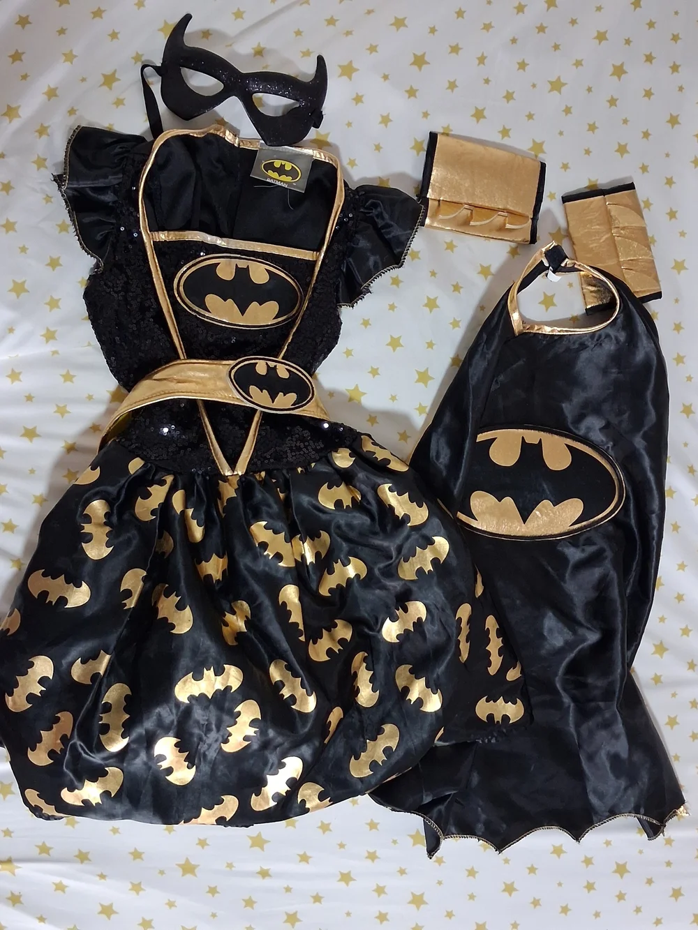 Halloween Costume Rubies BatGirl 5 Piece Set Dress, Cape, Mask, Belt, Bracelets